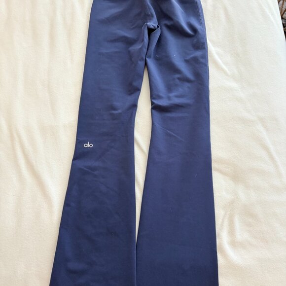 Alo Yoga Airbrush High Waist Flare Legging 28" - Picture 3 of 3